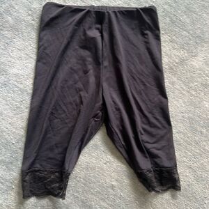 Zara Lace Shorts - Size Medium - Like New - Black Lace Trim on Bottom